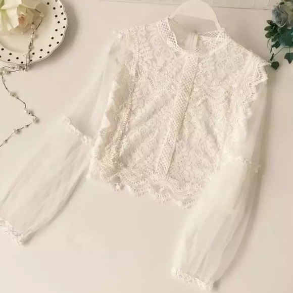 POL Floral Star Patch Hooded Womens Blouse Lace Contrast